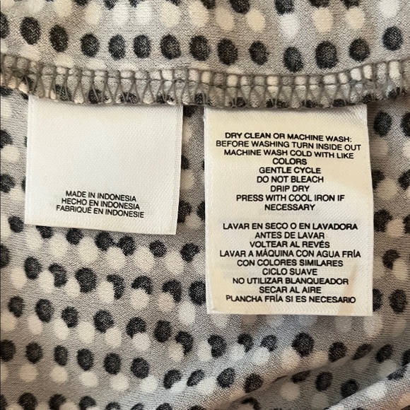 Kasper Black and White Patterned Sleeveless Blouse - Picture 7 of 7